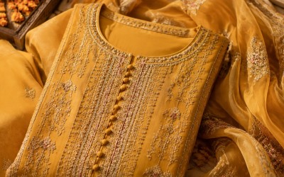 Holud Dress for the Bride: Complete Styling Guide