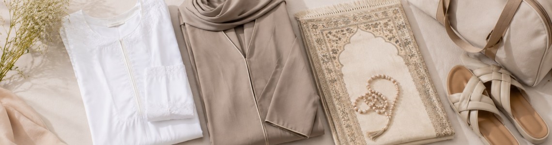 Umrah Clothing Checklist for Women: What to Pack